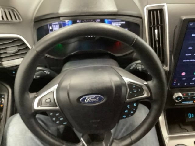 Used 2024 Ford Edge SEL w/ Convenience Package AWD/4WD image 16
