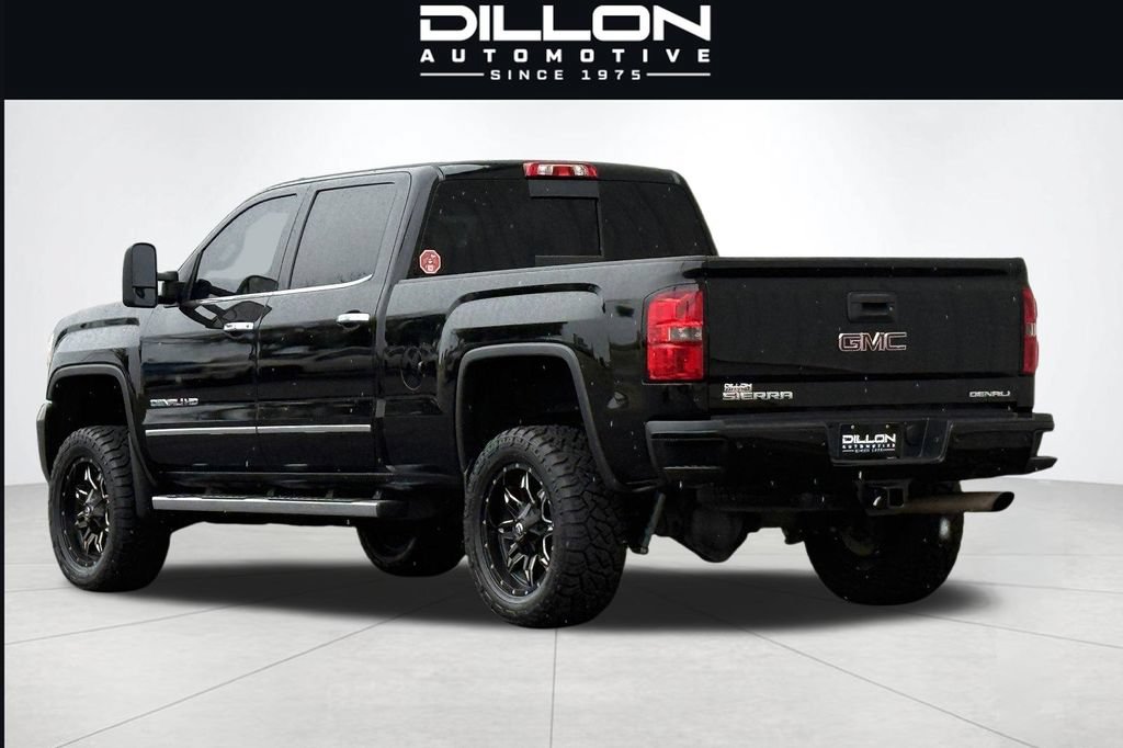 Used 2015 GMC Sierra 2500 Denali w/ Suspension Package, Off-Road AWD/4WD image 6