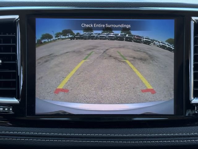 Used 2024 Chrysler Pacifica Limited image 11
