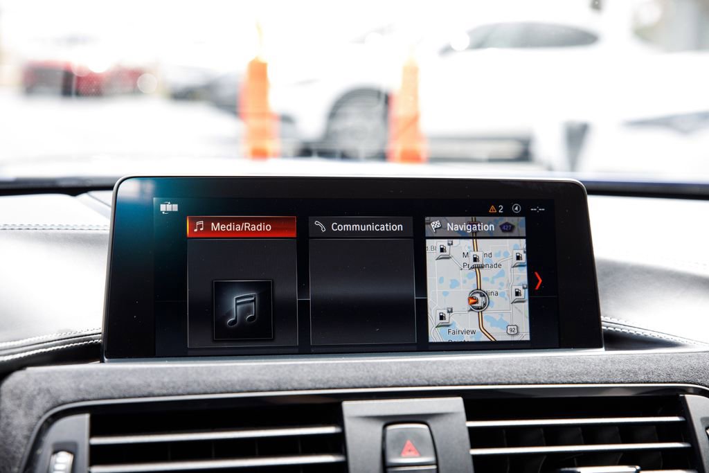 Used 2018 BMW M3 CS w/ Executive Package image 39