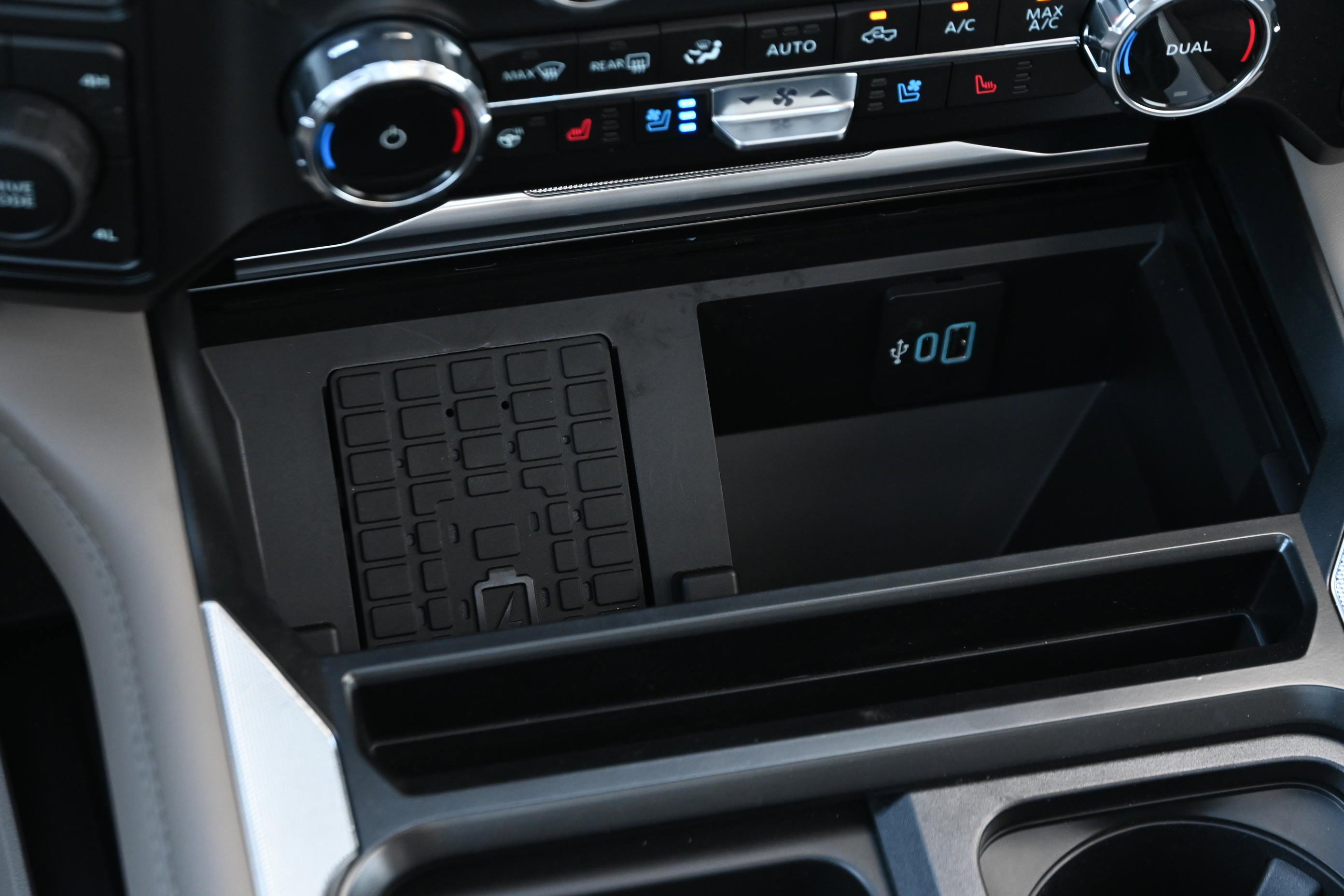 Used 2026 Ford F450 Platinum w/ Platinum Plus Package image 36