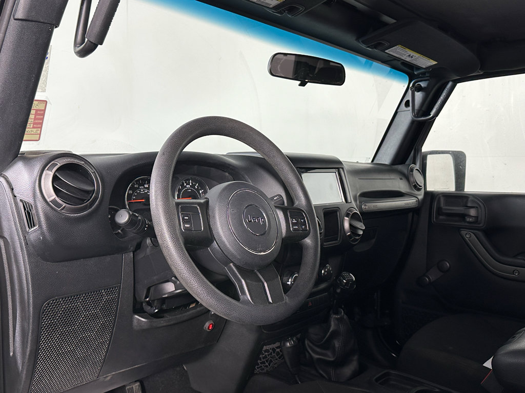 Used 2018 Jeep Wrangler Sport AWD/4WD image 3