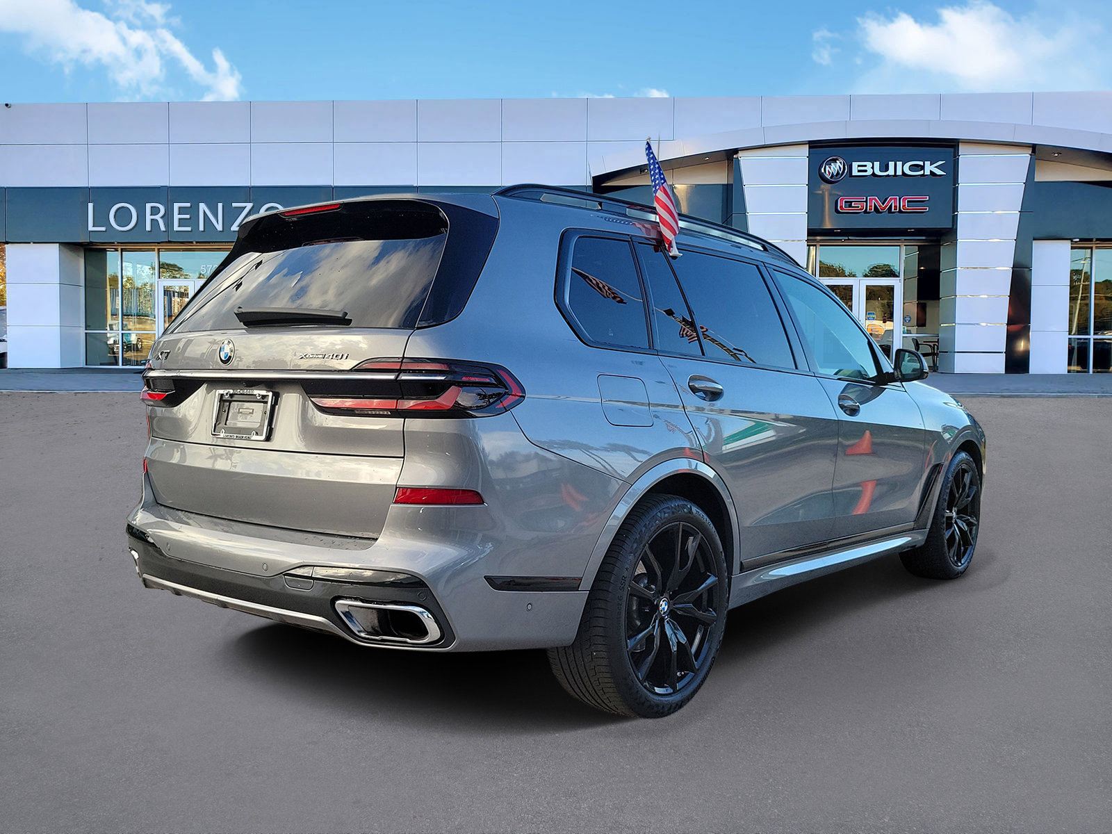 Used 2023 BMW X7 xDrive40i w/ M Sport Package AWD/4WD image 5