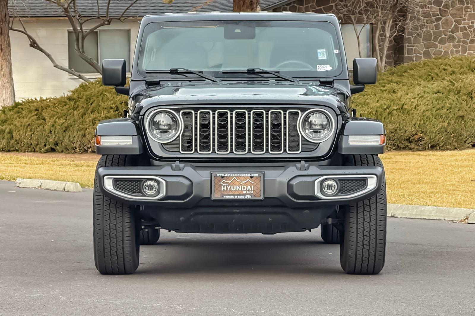 Used 2024 Jeep Wrangler Sahara image 10
