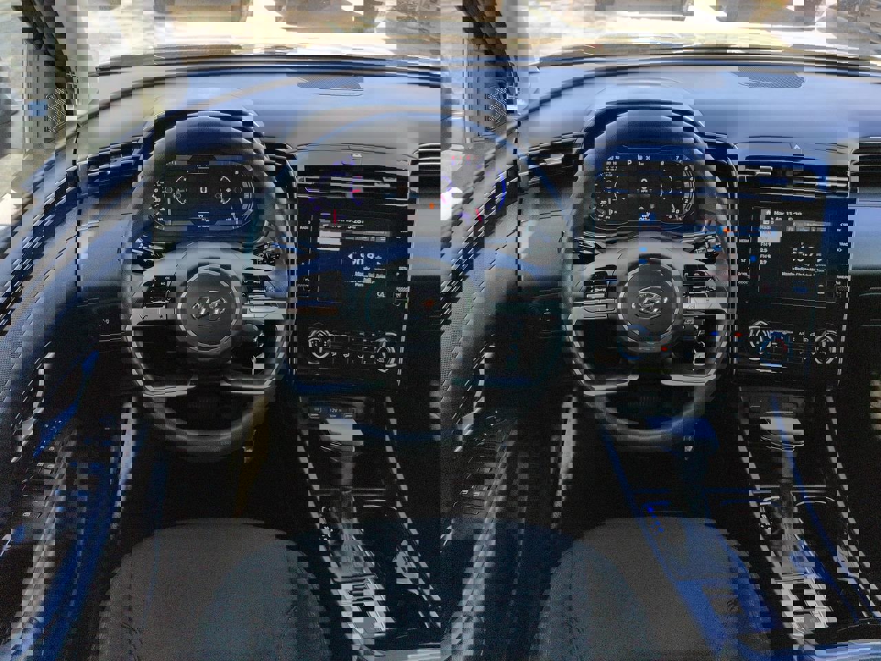 Used 2024 Hyundai Tucson SE image 16