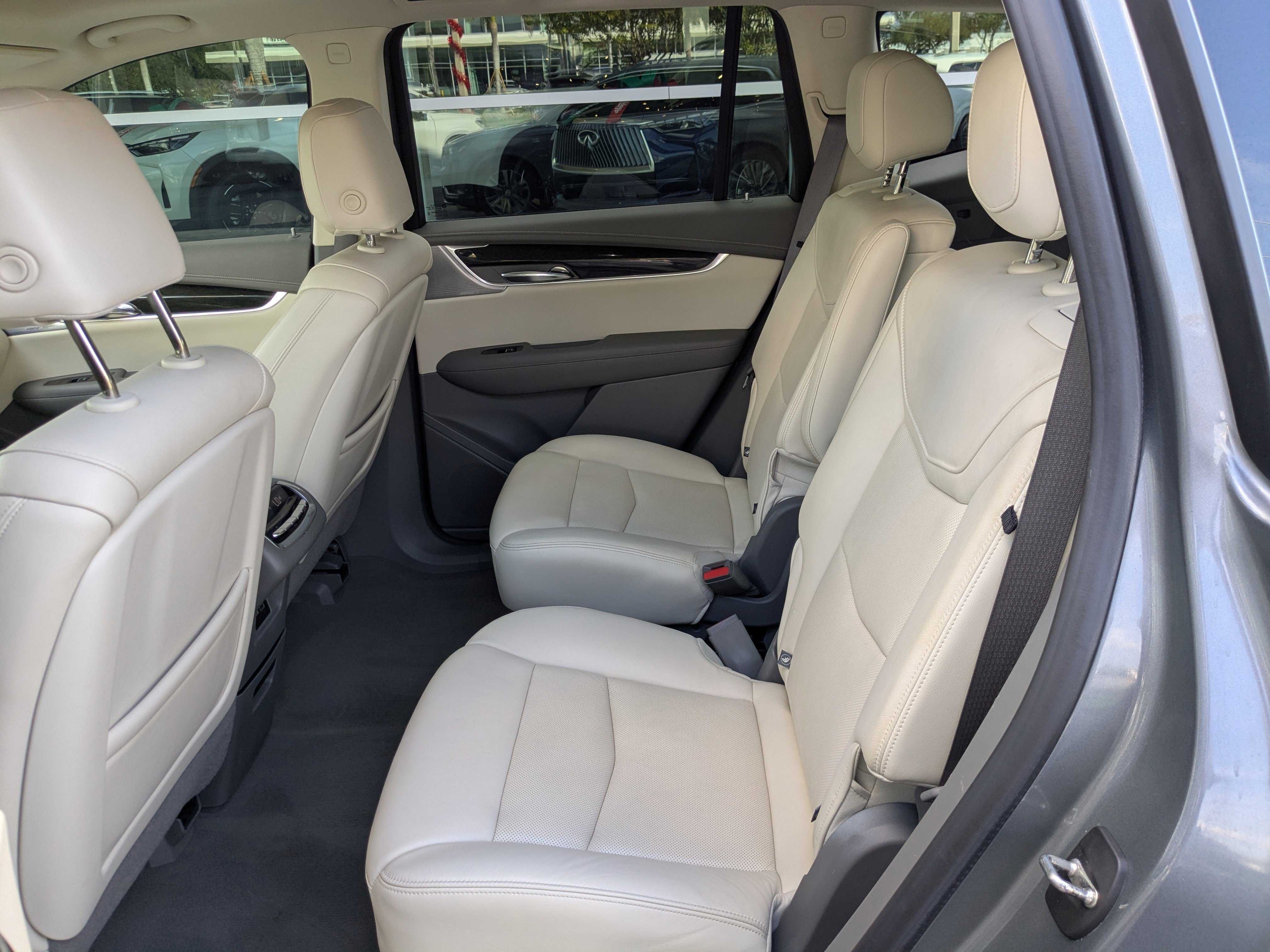 Used 2020 Cadillac XT6 Premium Luxury image 16