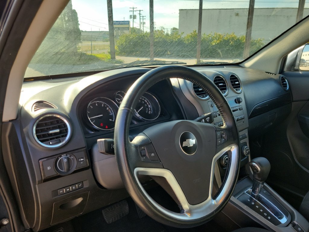 Used 2014 Chevrolet Captiva Sport LS FWD image 18