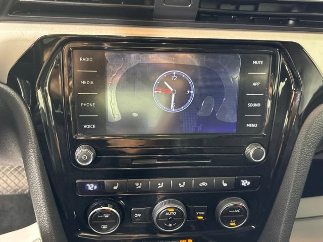 Used 2021 Volkswagen Passat 2.0T SE FWD image 31