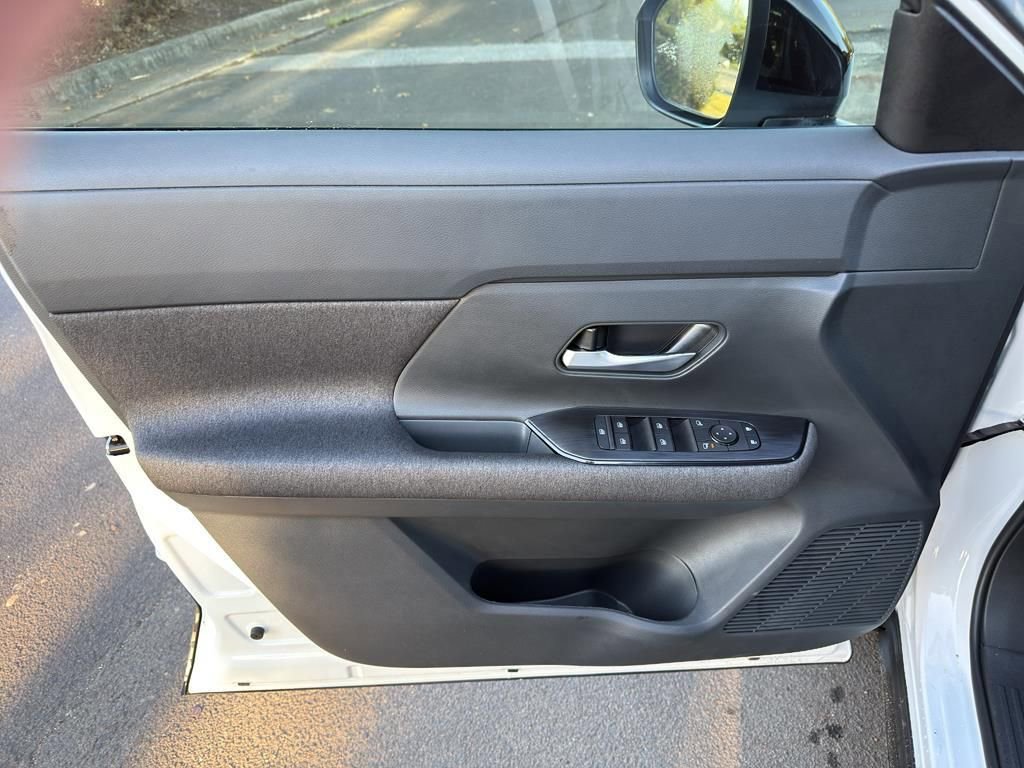 New 2026 Nissan Kicks SV image 16