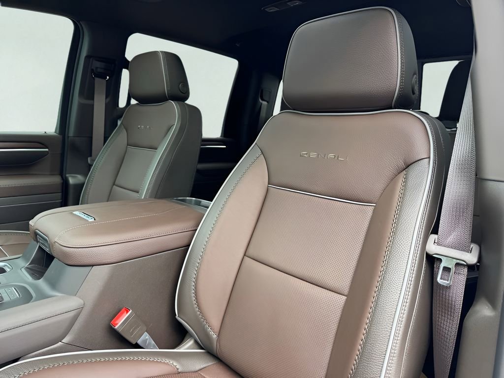 New 2026 GMC Sierra 2500 Denali w/ Denali Reserve Package AWD/4WD image 9
