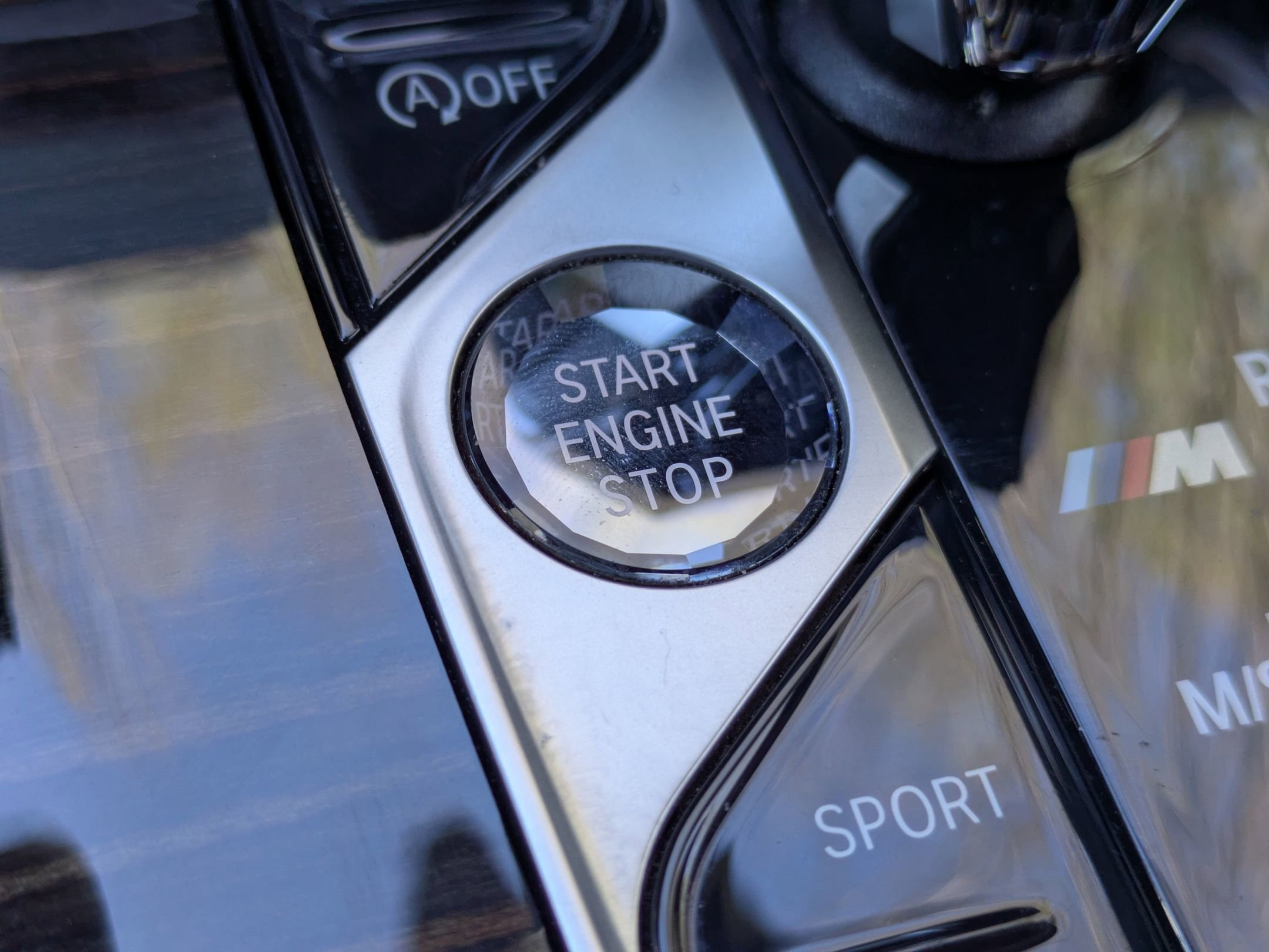 Used 2021 BMW X7 M50i w/ Executive Package image 25