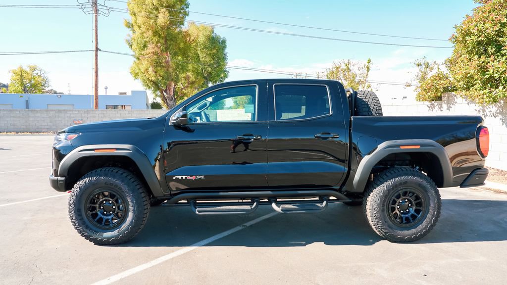 Used 2024 GMC Canyon AT4X w/ AT4X AEV Edition image 11