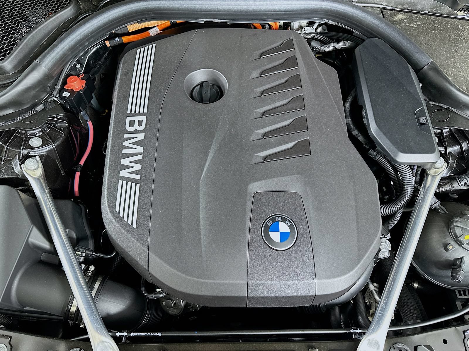 New 2026 BMW 550e xDrive w/ Executive Package AWD/4WD image 13