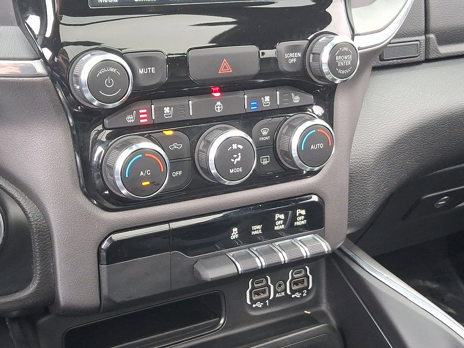 Certified 2021 RAM 1500 Laramie image 16