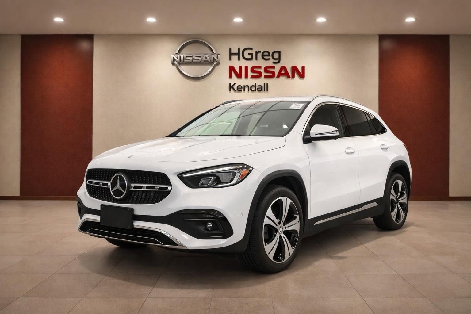 Used 2025 Mercedes-Benz GLA 250 4MATIC image 3
