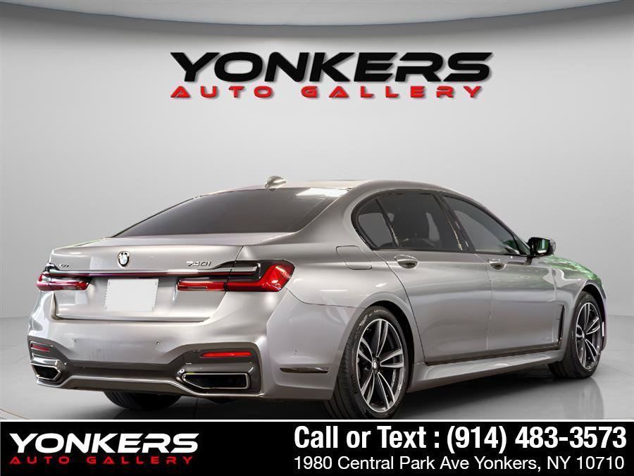 Used 2020 BMW 740i w/ M Sport Package RWD image 10