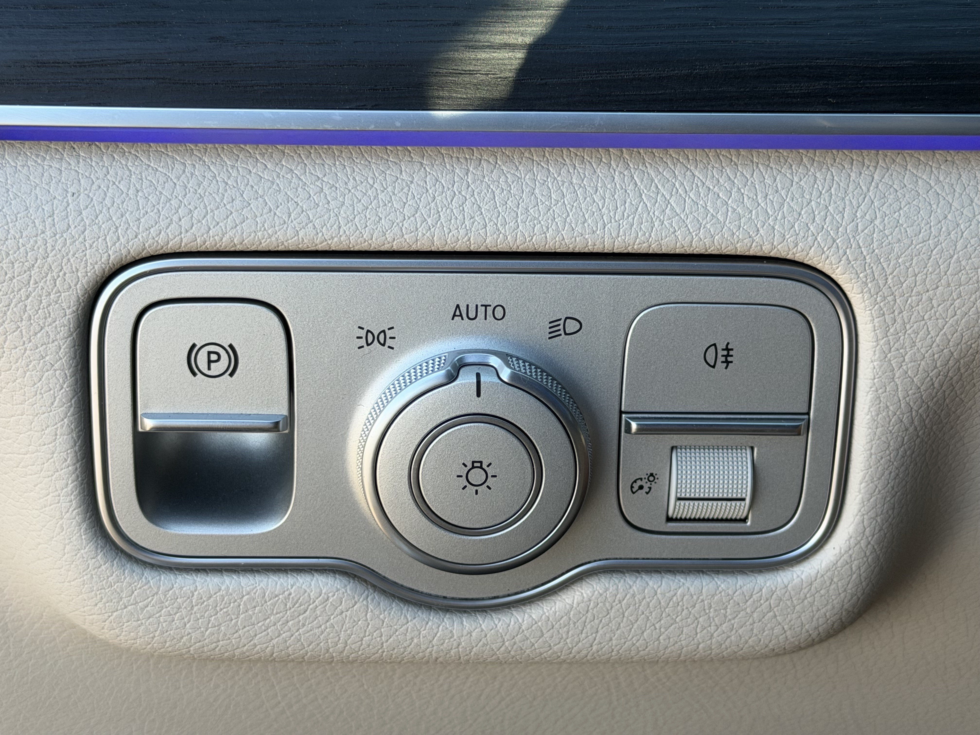 Used 2025 Mercedes-Benz GLS 450 4MATIC image 26