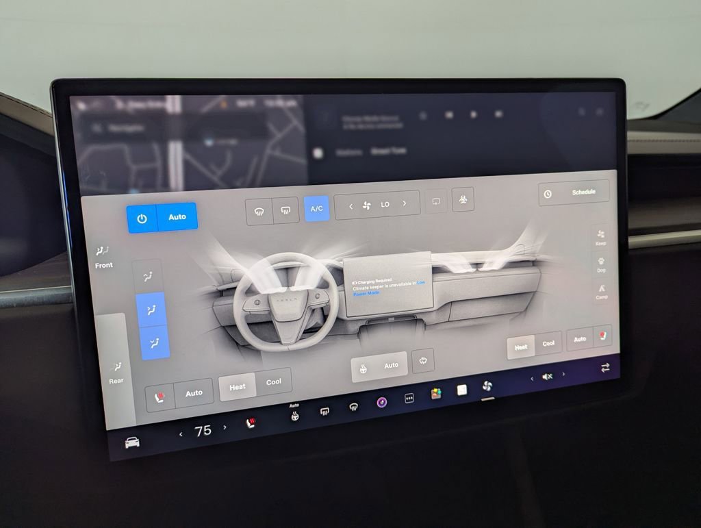 Used 2024 Tesla Model X image 43