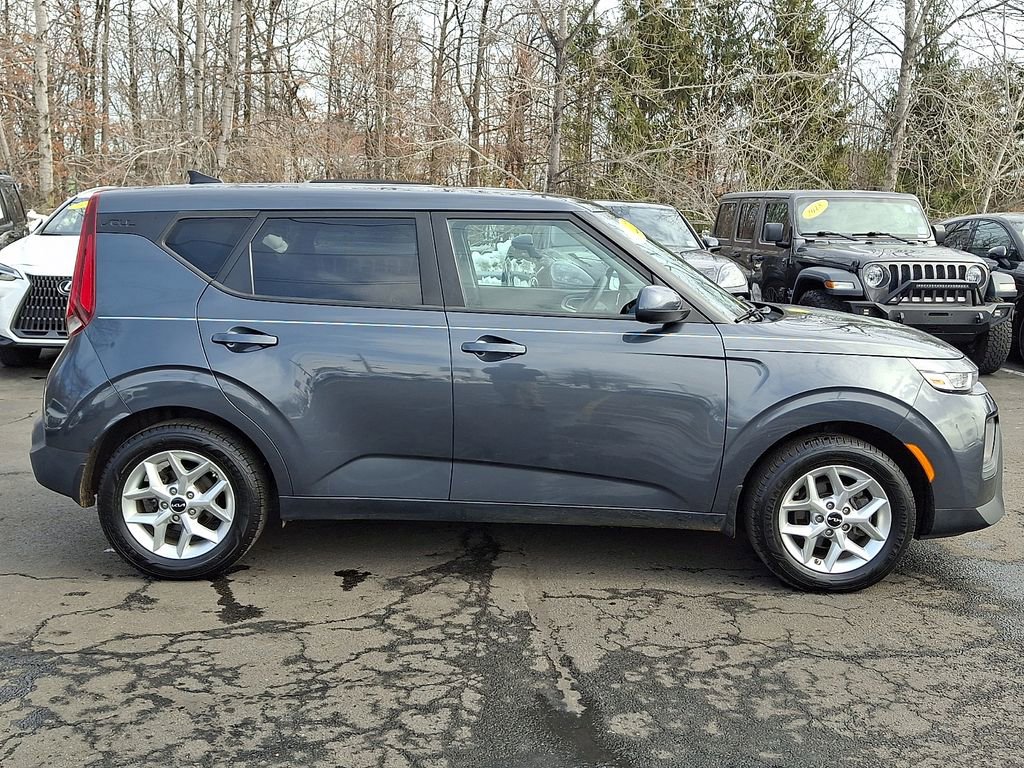 Used 2022 Kia Soul LX w/ Technology Package image 14