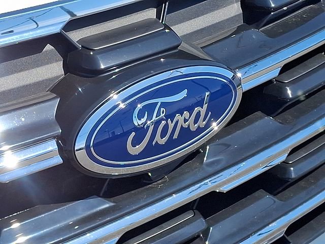 Used 2025 Ford Explorer Active w/ Active Comfort Package RWD image 30