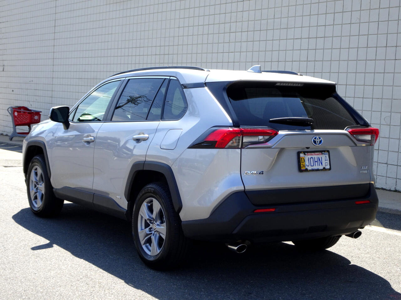 Used 2023 Toyota RAV4 XLE image 5