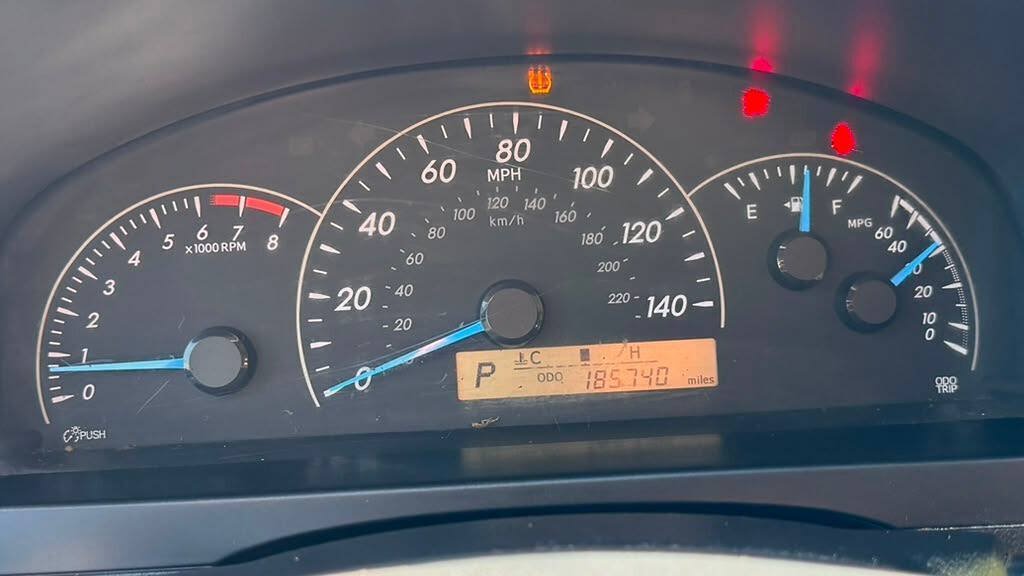 Used 2012 Toyota Camry FWD image 20