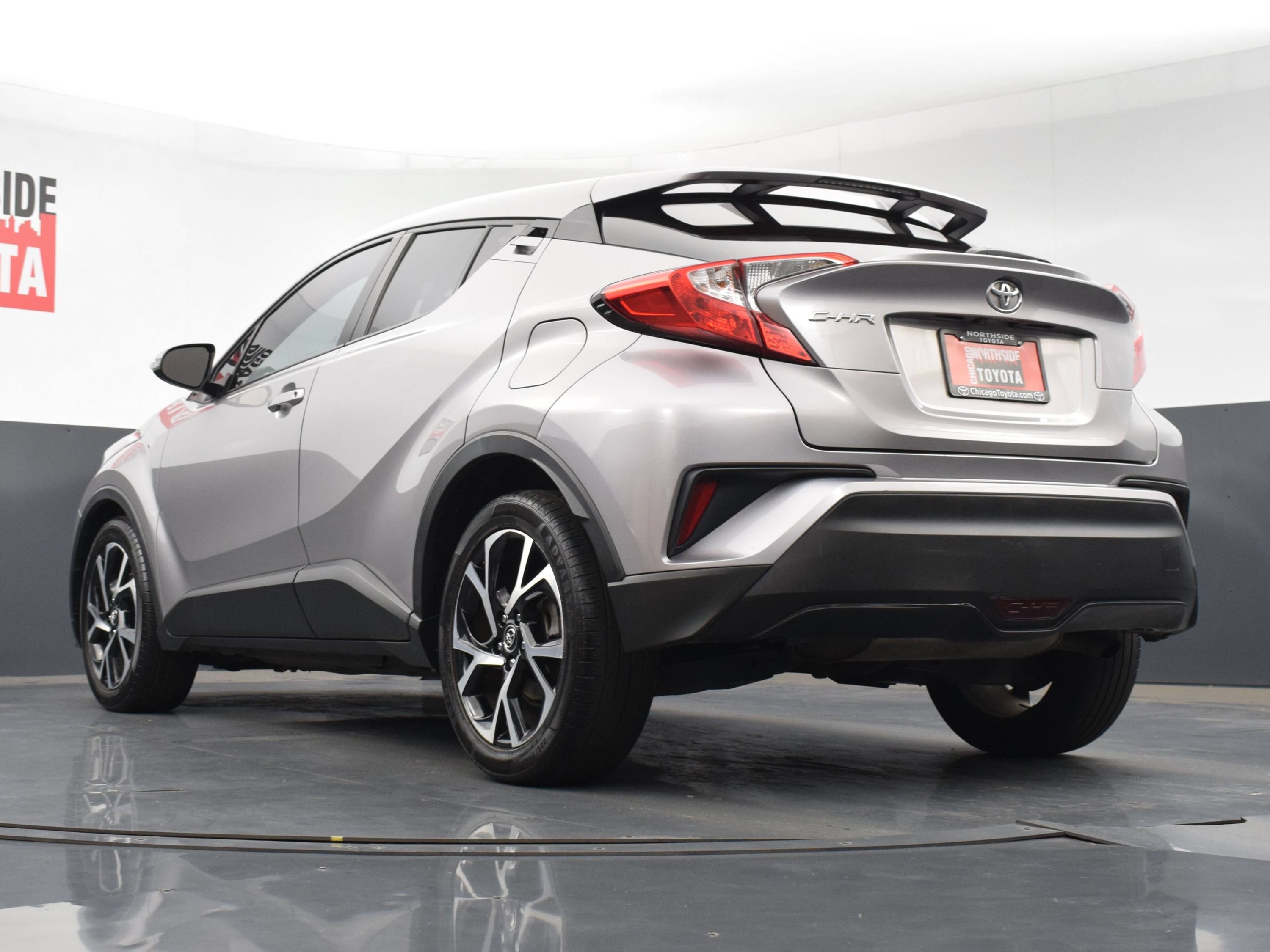 Used 2018 Toyota C-HR XLE FWD image 28
