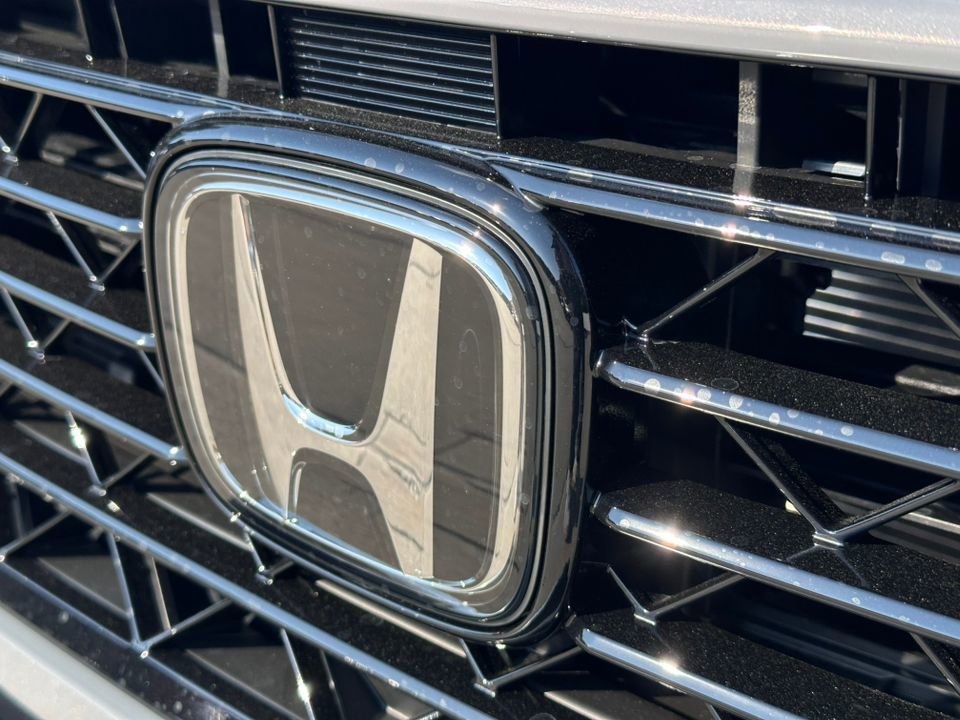 New 2025 Honda Accord SE image 11