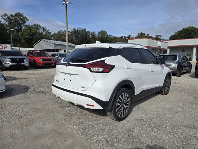 Used 2023 Nissan Kicks SV image 8