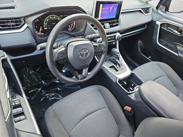 Used 2025 Toyota RAV4 XLE FWD image 10