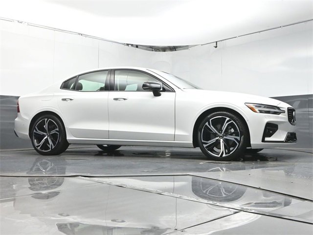 Used 2024 Volvo S60 B5 Plus w/ Climate Package image 29