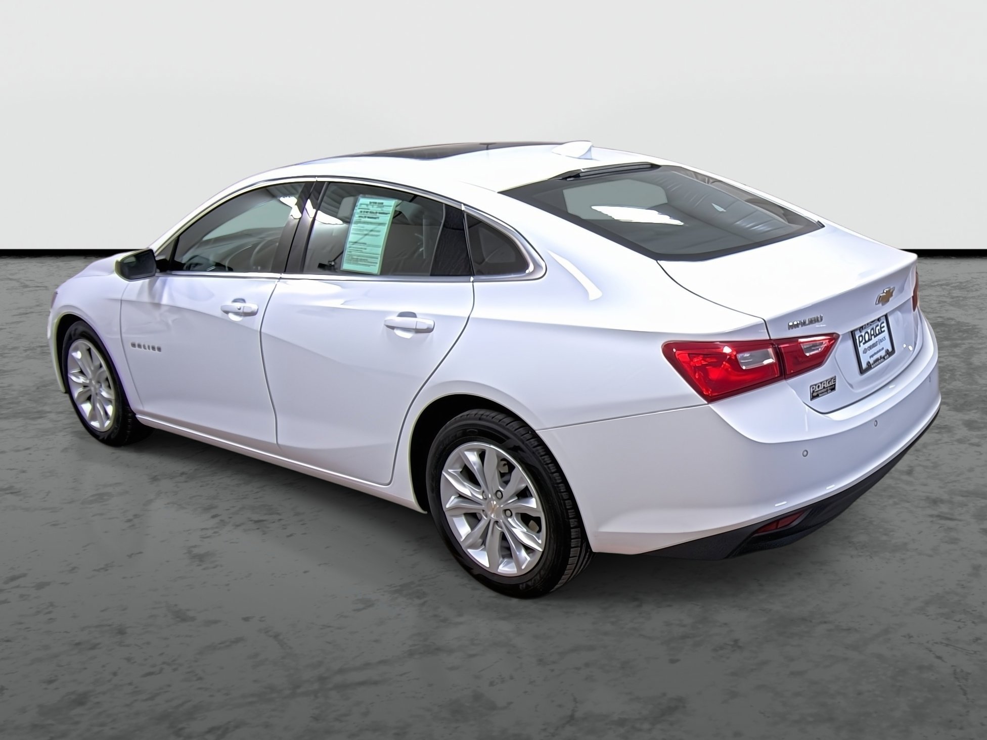 Used 2024 Chevrolet Malibu LT image 2