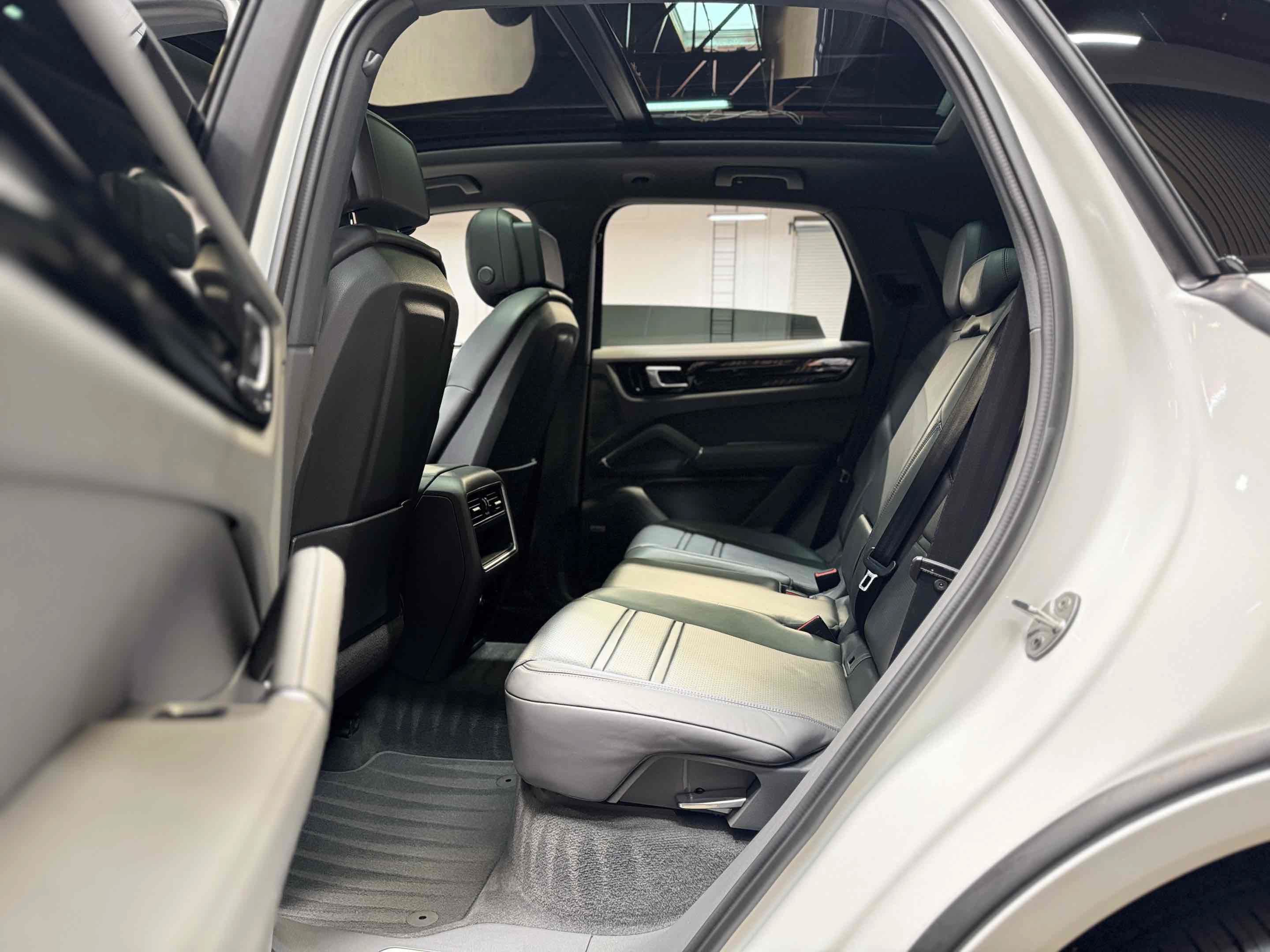 Used 2019 Porsche Cayenne AWD/4WD image 7