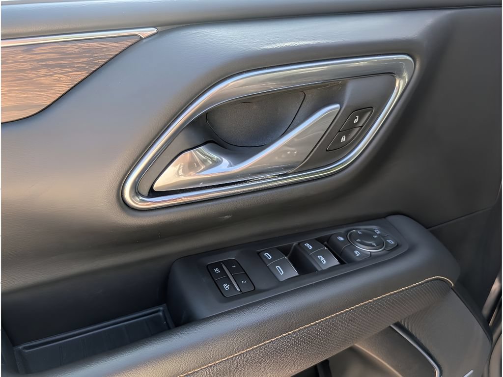 Used 2024 Chevrolet Tahoe Premier RWD image 14