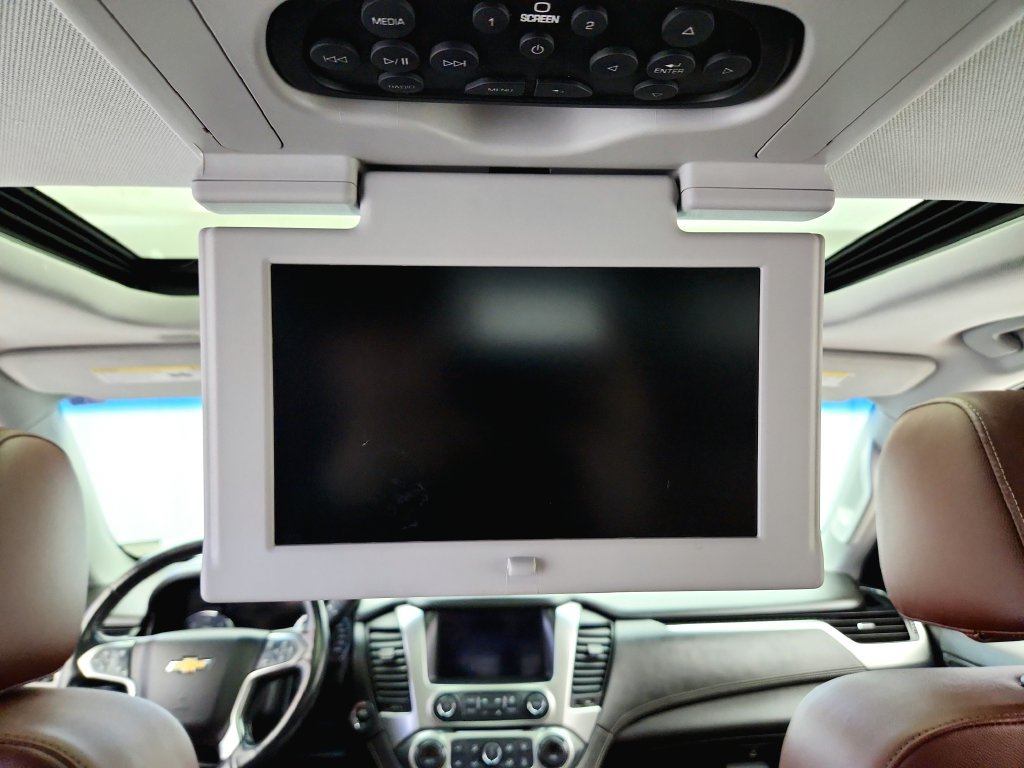 Used 2019 Chevrolet Suburban Premier w/ Premier Plus Edition AWD/4WD image 31