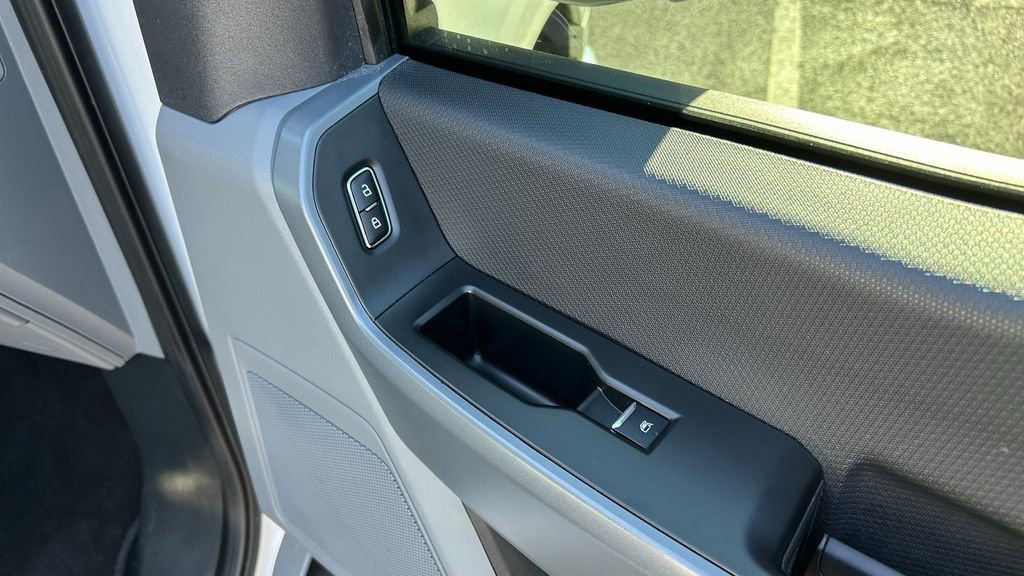 Used 2023 Ford F150 XLT w/ Trailer Tow Package image 10