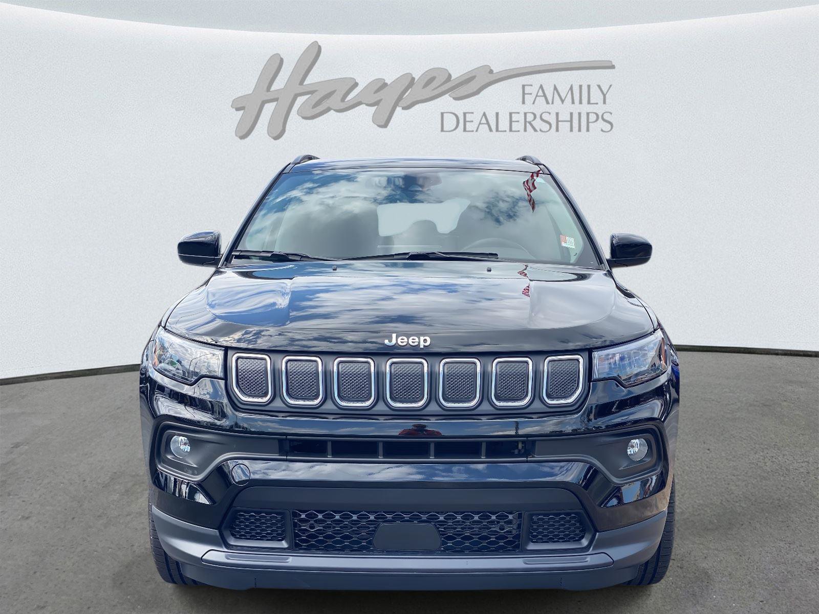 Used 2022 Jeep Compass Latitude image 11
