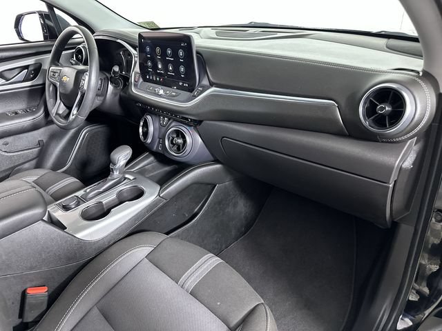 Used 2025 Chevrolet Blazer LT FWD image 30