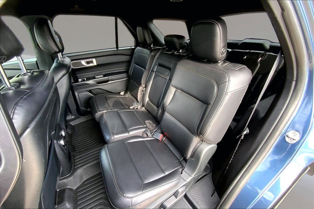 Used 2020 Ford Explorer XLT w/ Equipment Group 202A image 24