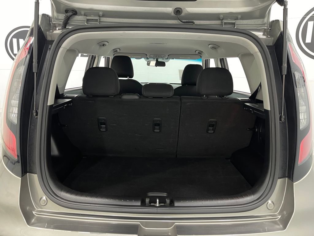 Used 2017 Kia Soul + image 23