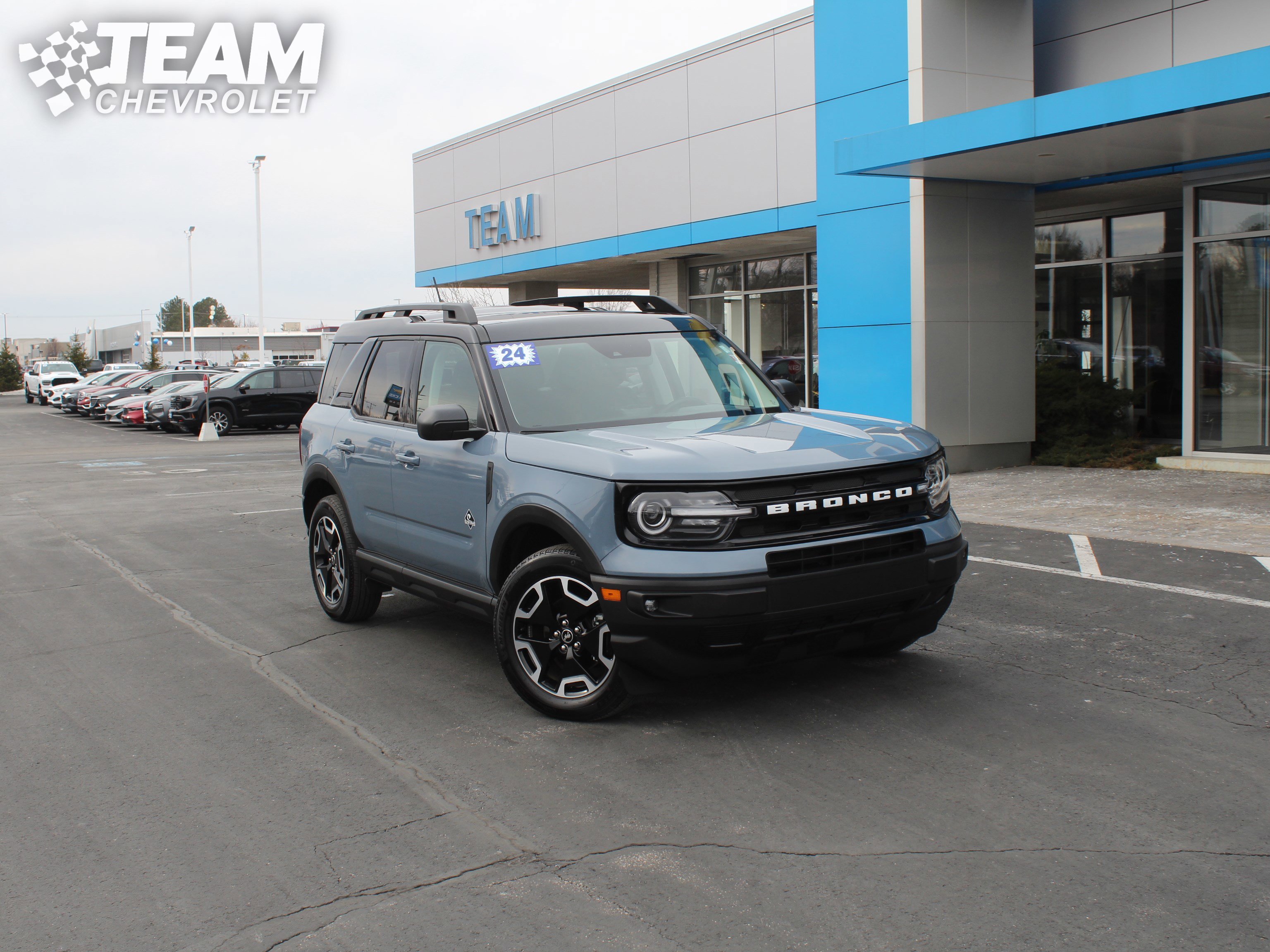 Used 2024 Ford Bronco Sport Outer Banks w/ Tech Package image 2