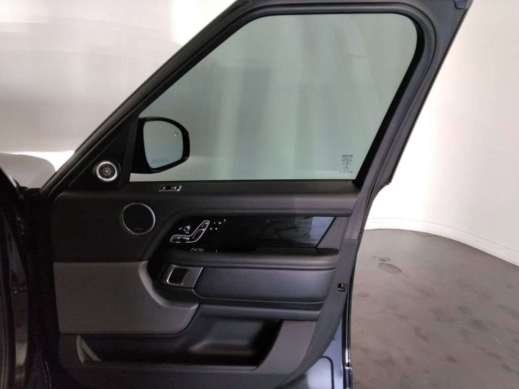 Used 2020 Land Rover Range Rover Long Wheelbase HSE image 48
