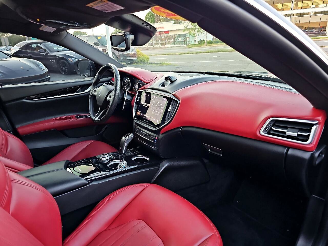 Used 2022 Maserati Ghibli Modena image 34