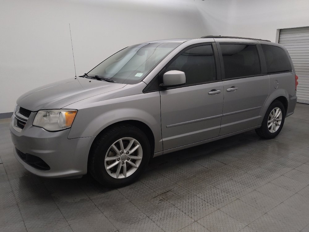 Used 2015 Dodge Grand Caravan SXT w/ UConnect Hands-Free Group image 2