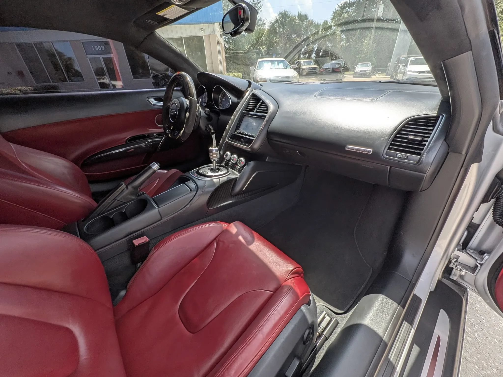 Used 2015 Audi R8 V8 AWD/4WD image 8