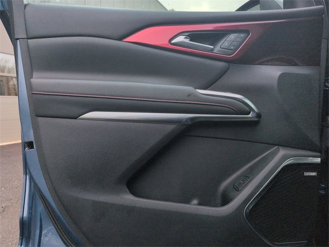 Used 2024 Chevrolet Traverse RS image 23