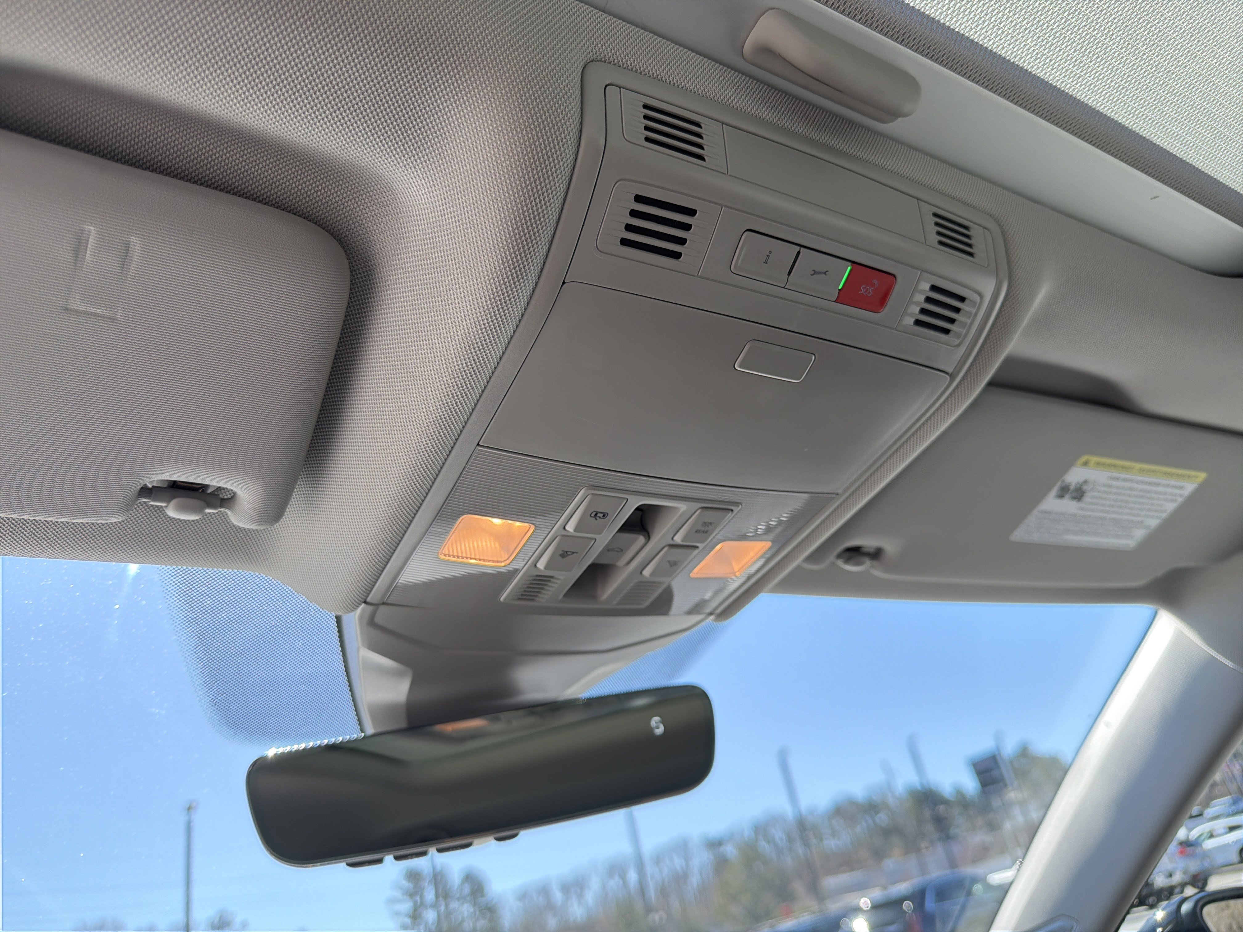 Used 2024 Volkswagen Jetta SEL image 25