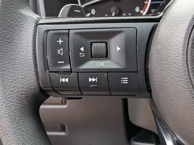 Used 2022 Nissan Rogue SV image 22
