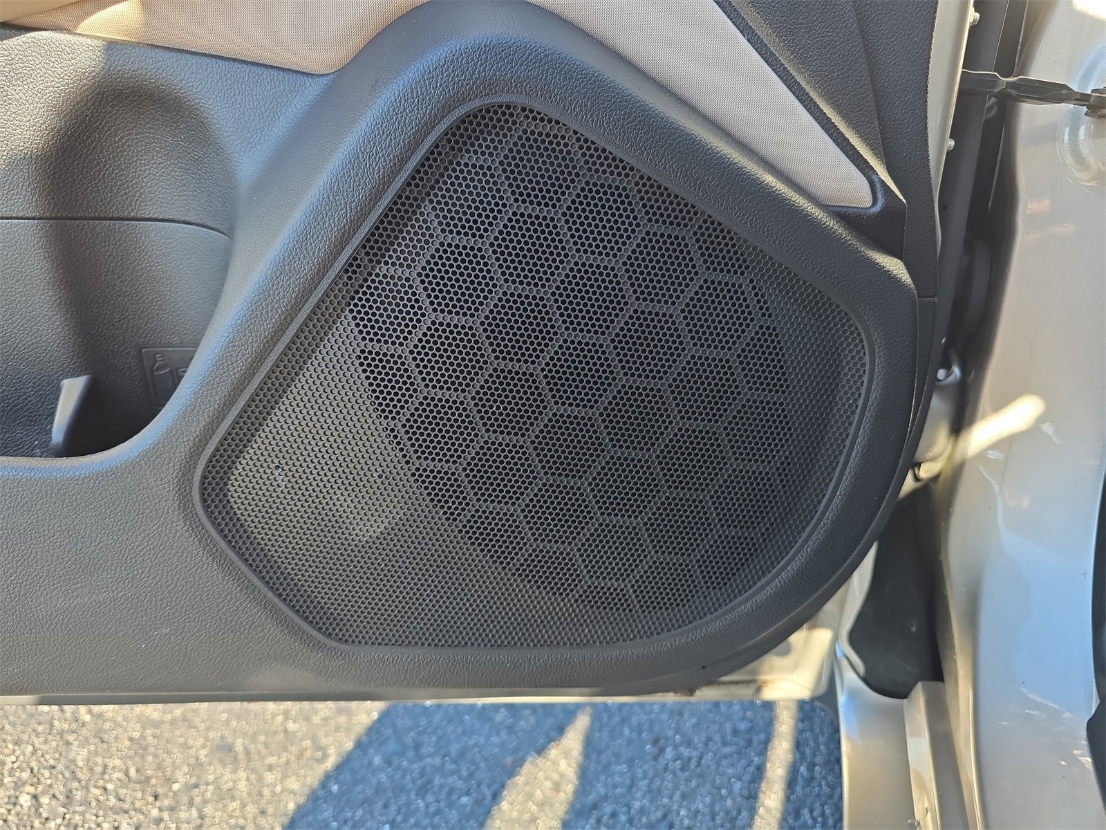 Used 2016 Subaru Legacy 2.5i Premium w/ Moonroof Package image 14