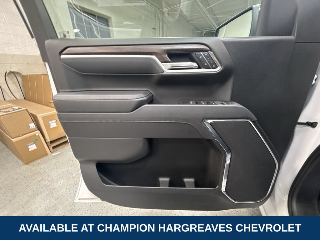 Used 2025 GMC Sierra 1500 SLT AWD/4WD image 30